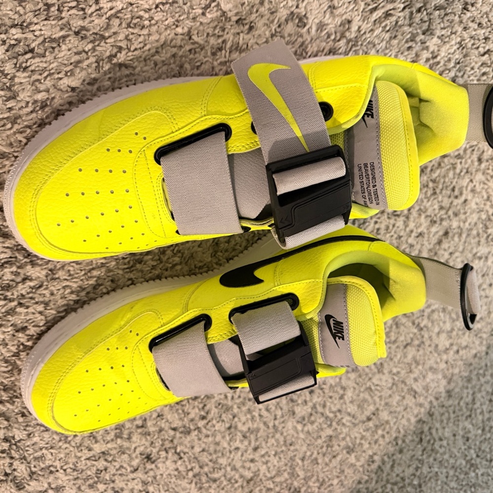 Nike Air Force 1 Utility 'Volt' - Picture 3 of 4